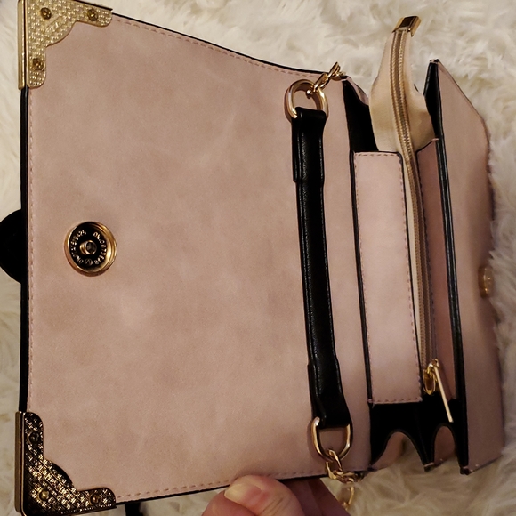 NWOT Small Bag blush / black / gold accents and chain - Picture 10 of 13
